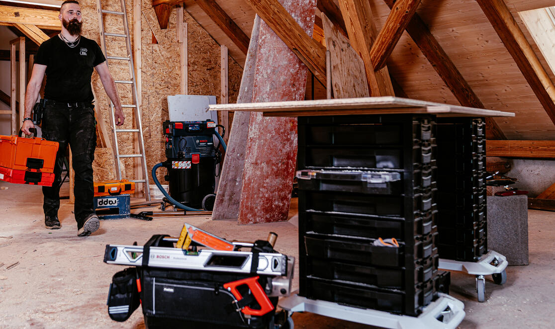 Mobile Tool Bench