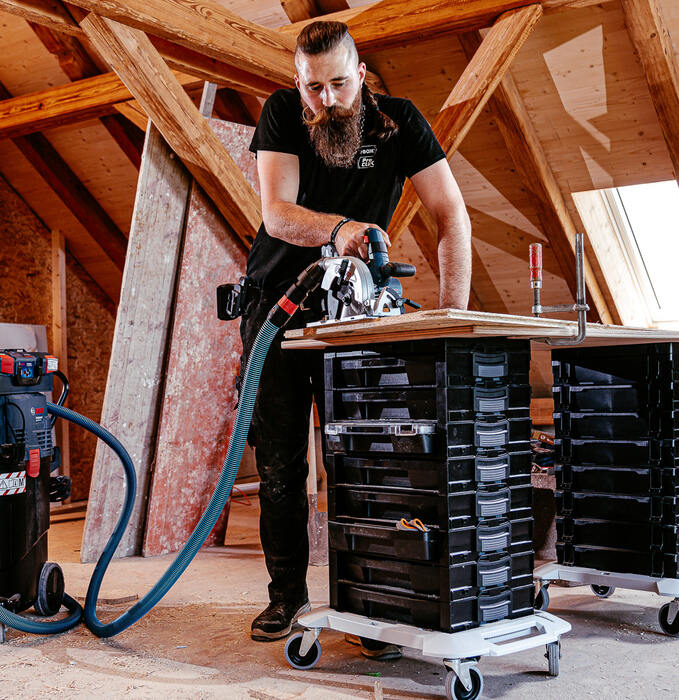 mobile tool bench