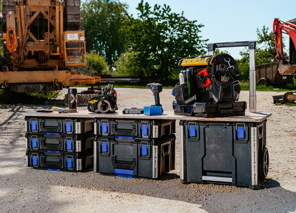 Cubing System - From single boxes to a mobile workbench